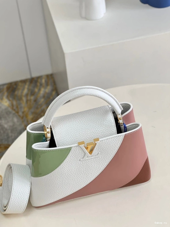 BB CAPUCINES VUITTON LOUIS 0724